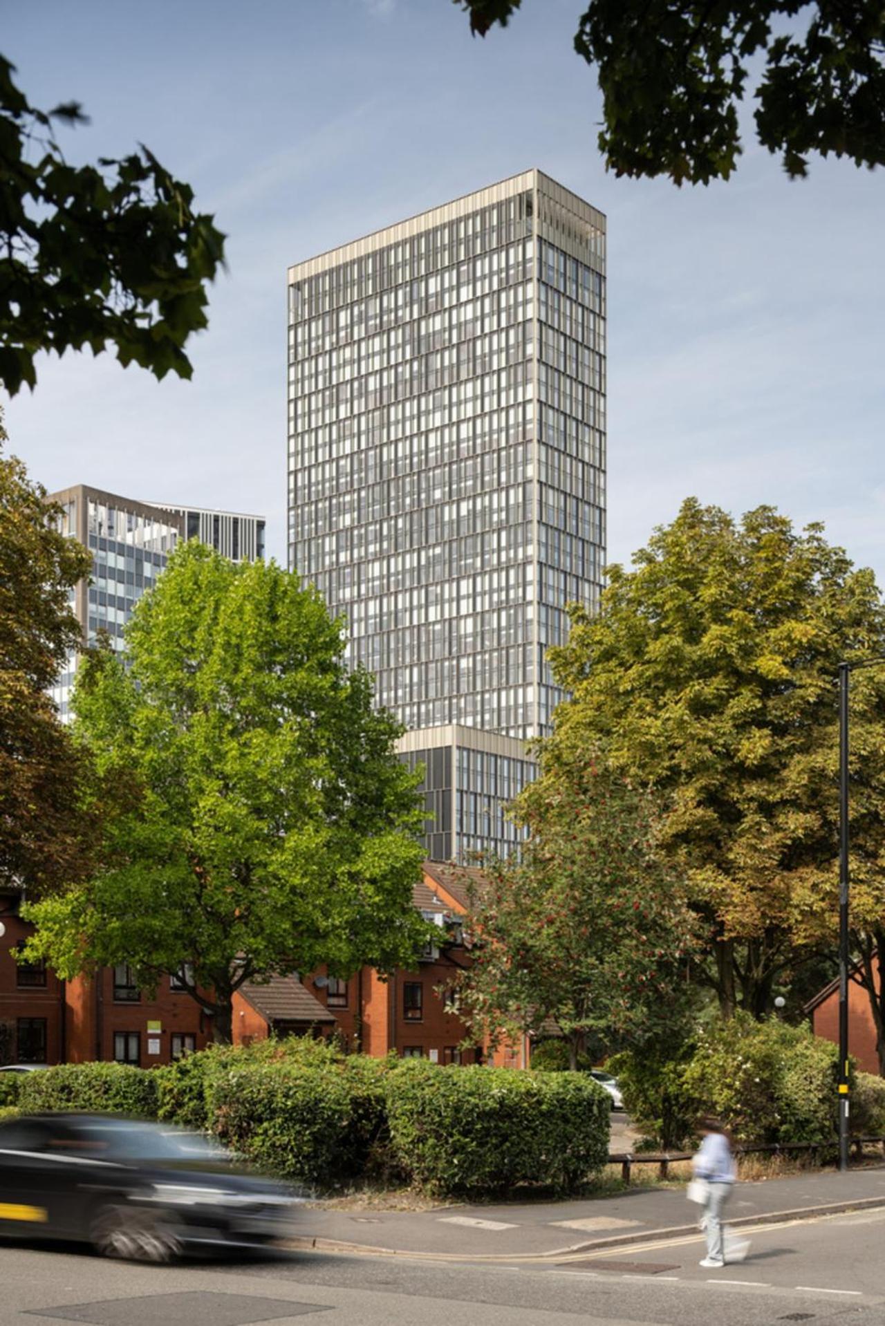 Mercian Luxury Serviced Apartments- Birmingham City Centre - Your Perfect Stay - Gym Rooftop Terrace Cinema Room ภายนอก รูปภาพ