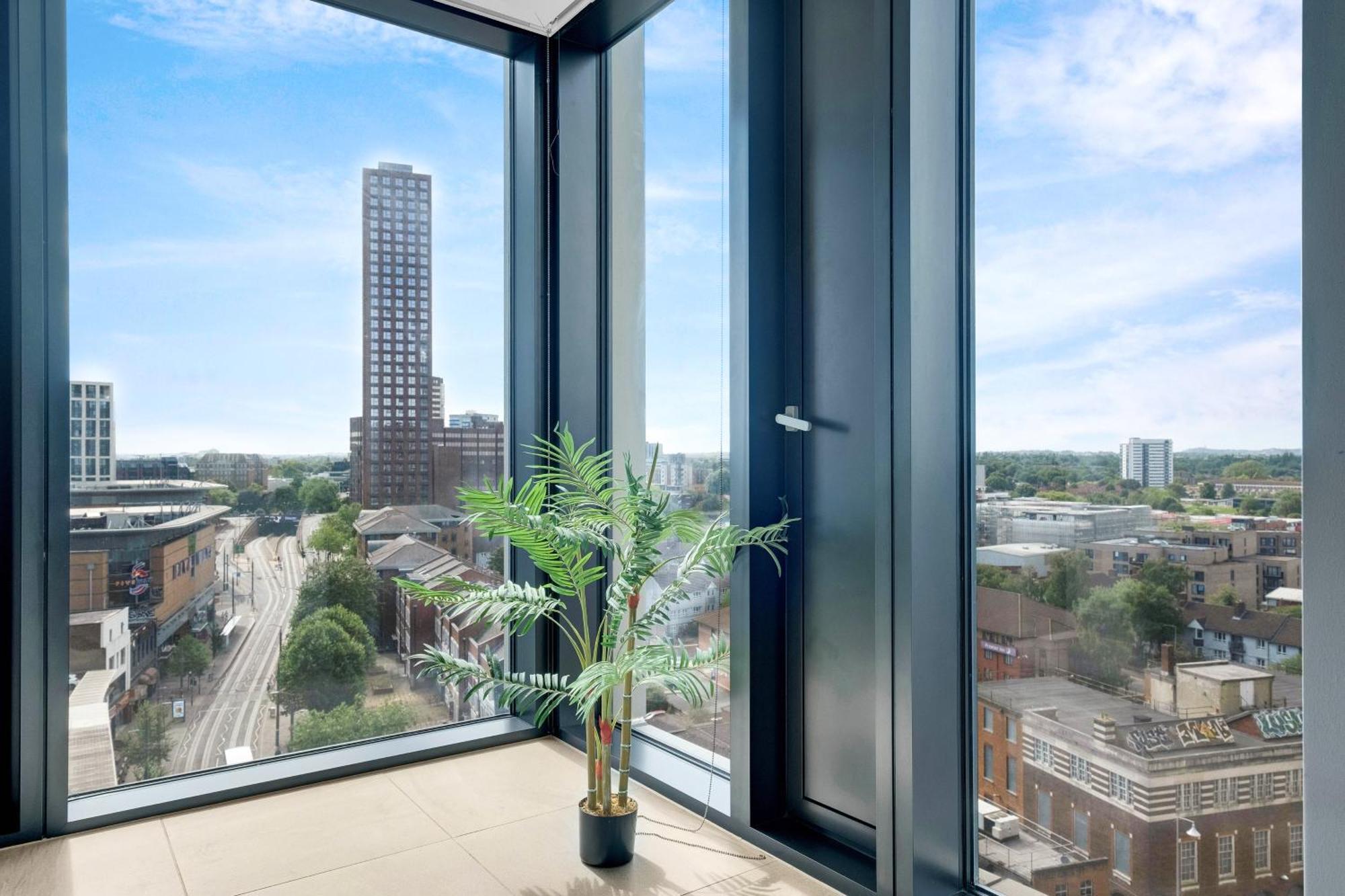 Mercian Luxury Serviced Apartments- Birmingham City Centre - Your Perfect Stay - Gym Rooftop Terrace Cinema Room ภายนอก รูปภาพ