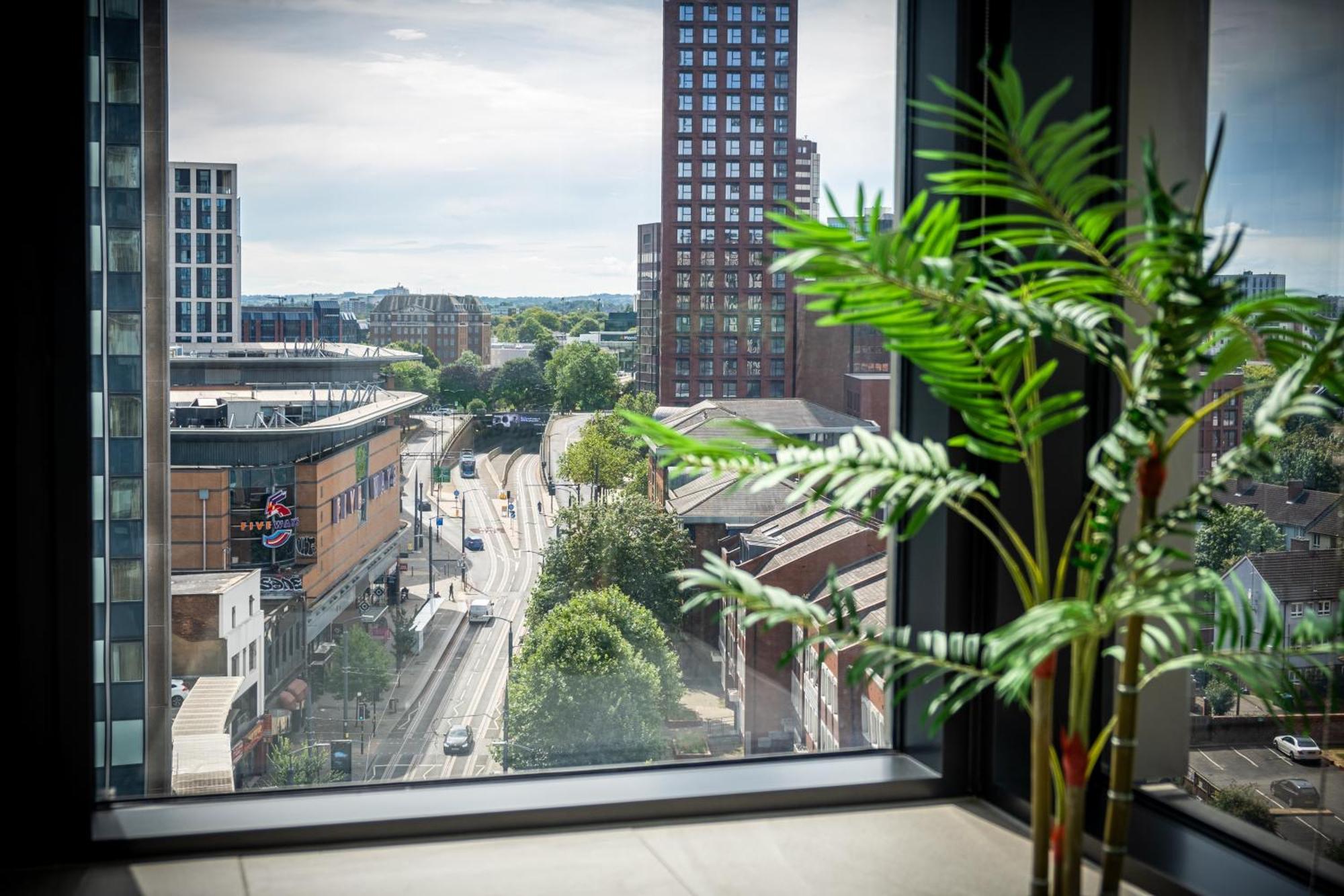 Mercian Luxury Serviced Apartments- Birmingham City Centre - Your Perfect Stay - Gym Rooftop Terrace Cinema Room ภายนอก รูปภาพ