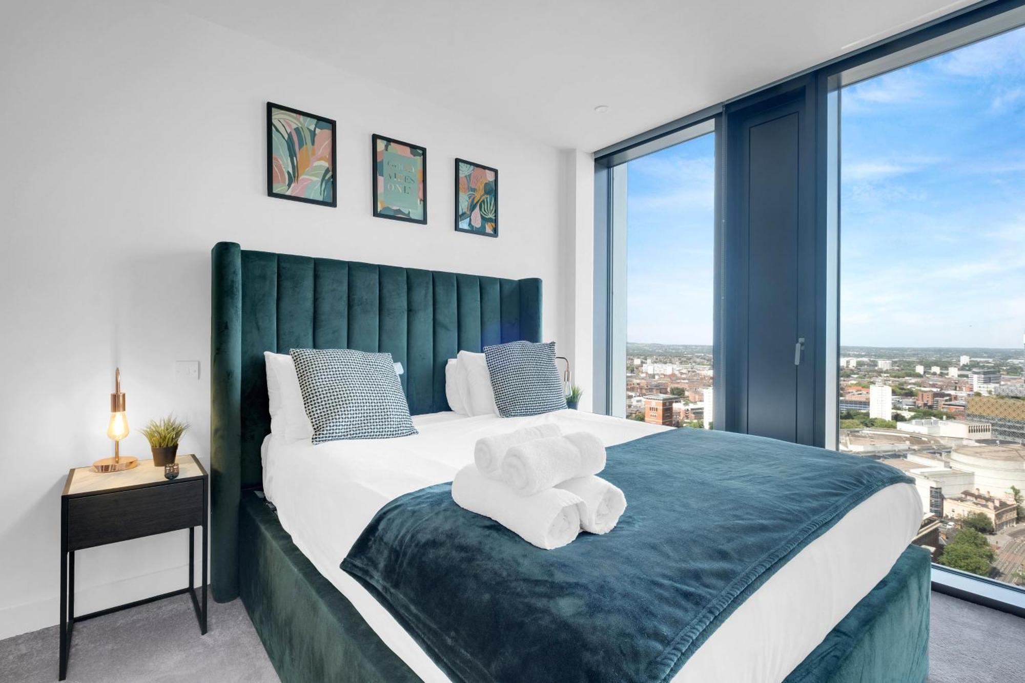 Mercian Luxury Serviced Apartments- Birmingham City Centre - Your Perfect Stay - Gym Rooftop Terrace Cinema Room ภายนอก รูปภาพ