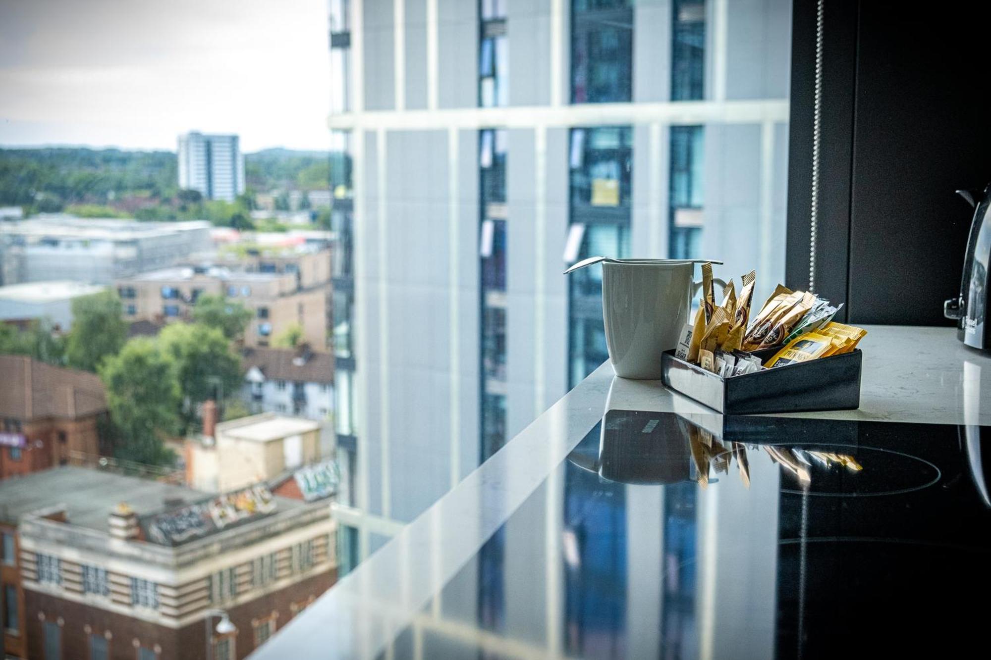 Mercian Luxury Serviced Apartments- Birmingham City Centre - Your Perfect Stay - Gym Rooftop Terrace Cinema Room ภายนอก รูปภาพ