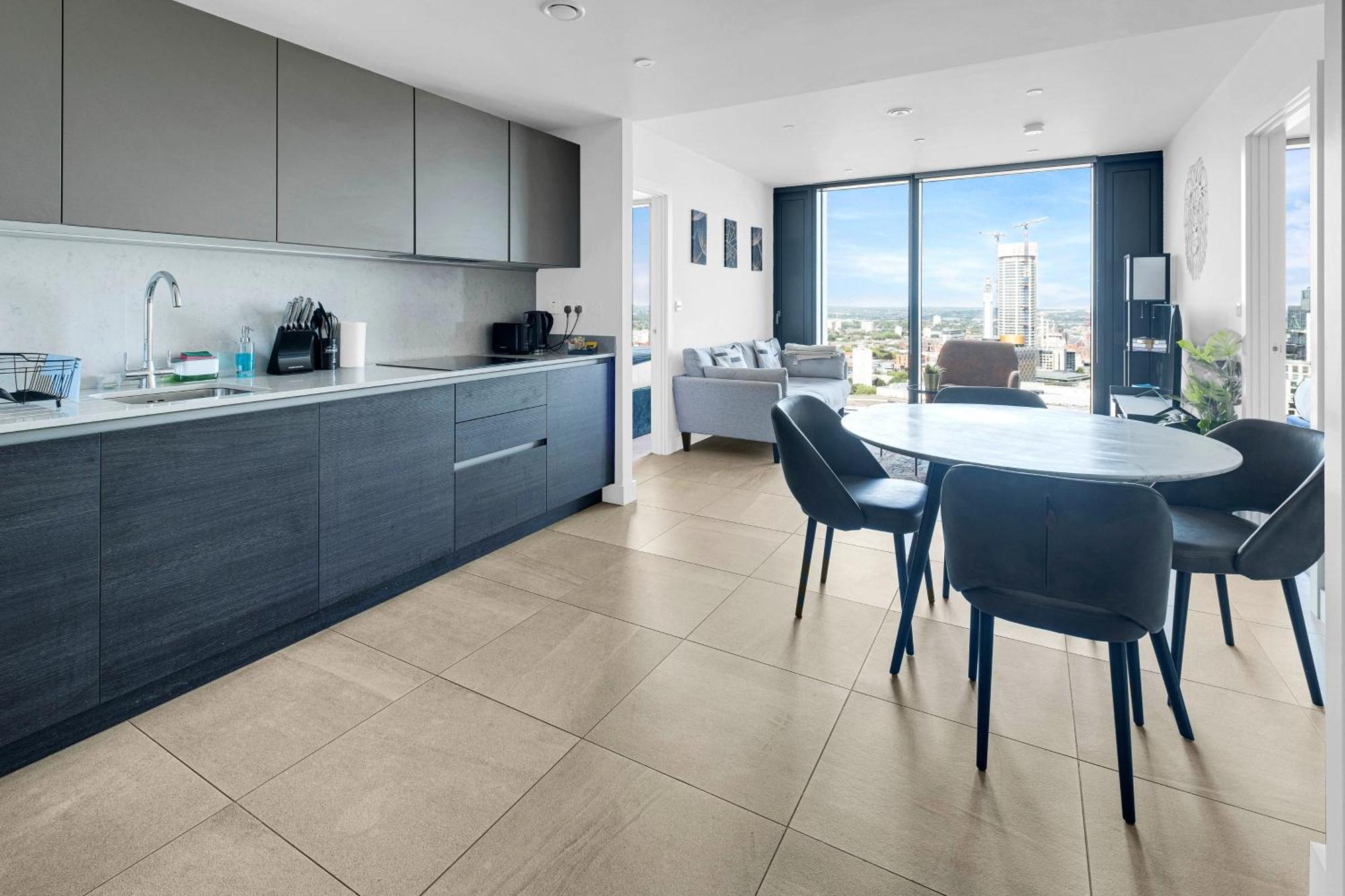 Mercian Luxury Serviced Apartments- Birmingham City Centre - Your Perfect Stay - Gym Rooftop Terrace Cinema Room ภายนอก รูปภาพ