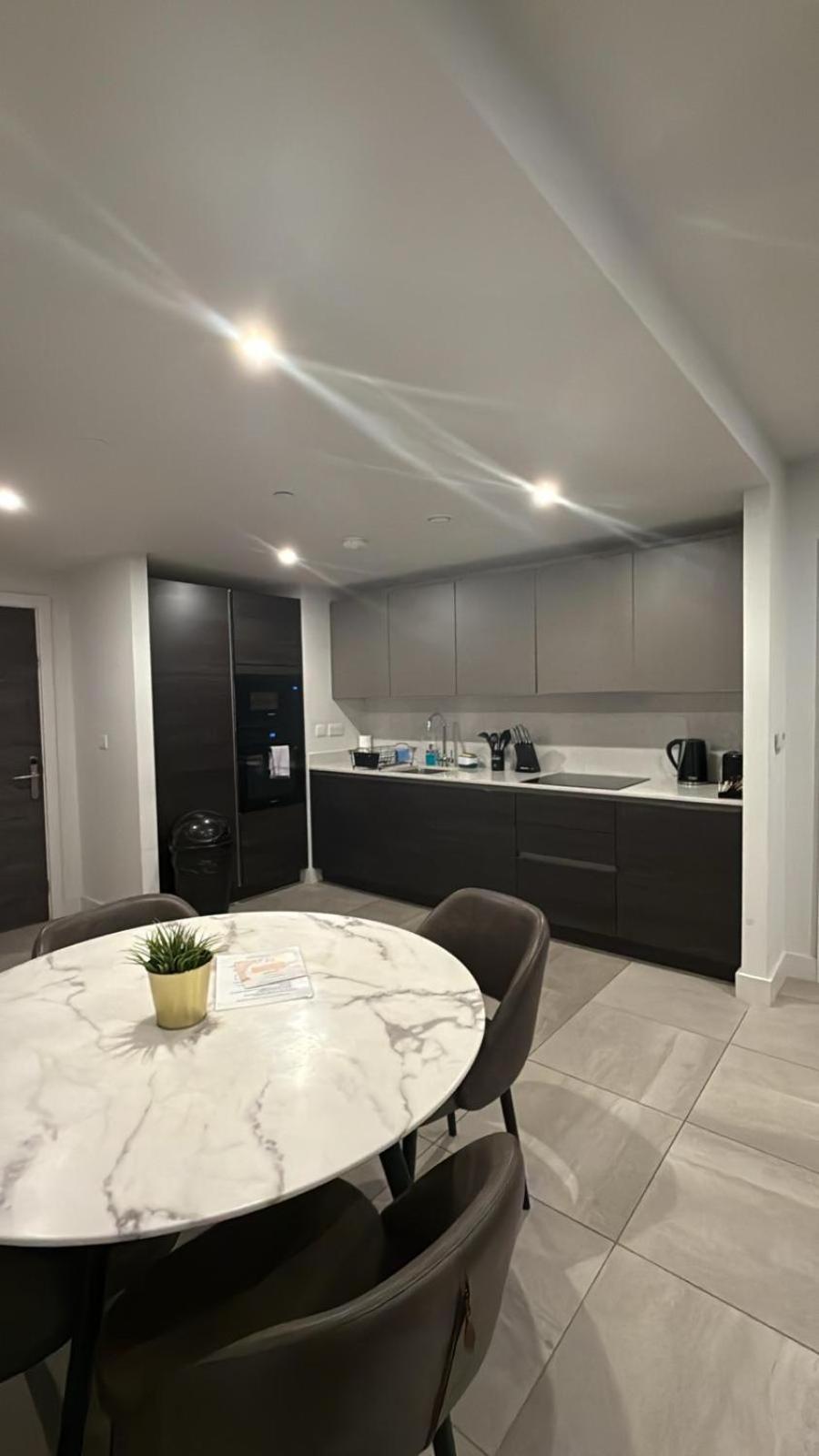 Mercian Luxury Serviced Apartments- Birmingham City Centre - Your Perfect Stay - Gym Rooftop Terrace Cinema Room ภายนอก รูปภาพ